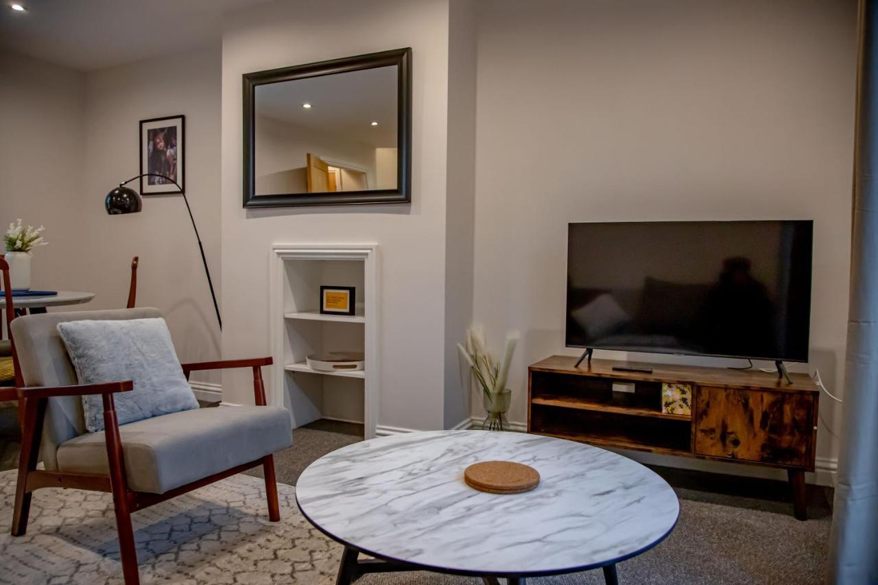 Bristolshortstays - Kingswood Apartment